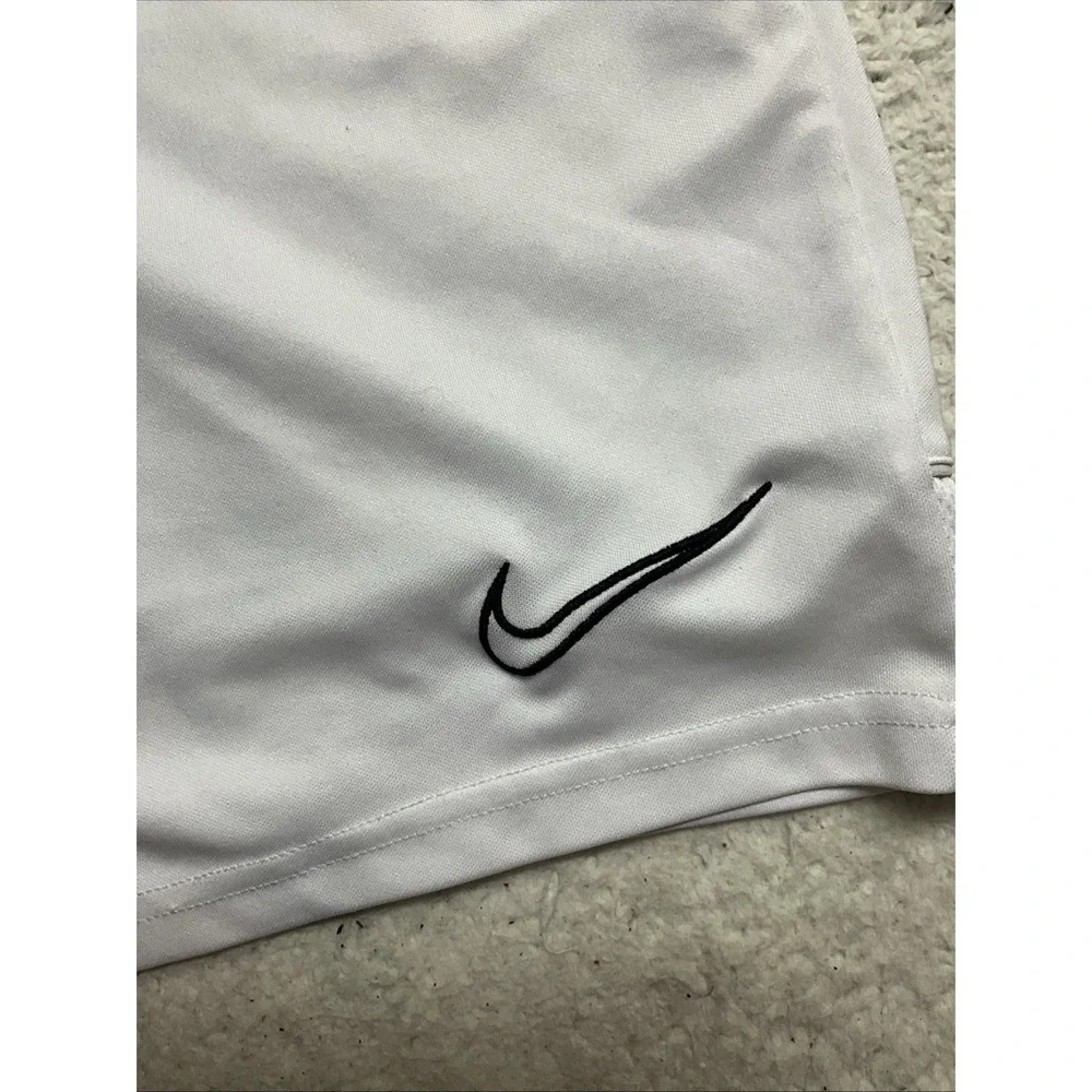 Nike Shorts White Black Swoosh Basketball Gym Dri-Fit Size M